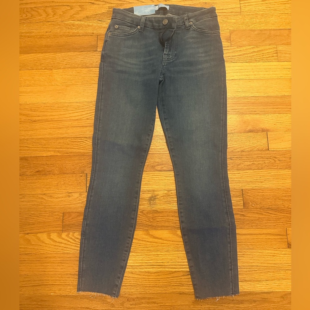 Reduced! 7 For All Mankind Medium Blue Skinny Ankle Jeans 27.